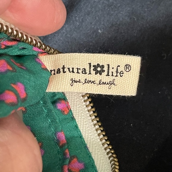 NATURAL LIFE Floral Mini Bag with Gold and Green Accents - Picture 4 of 6
